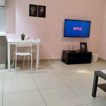 Hb1512- Hyve Studio Unit, Lake View, Cyberjaya, Free Wi-Fi, Free Parking, Netflix,Pool, 3038 Kültér fotó