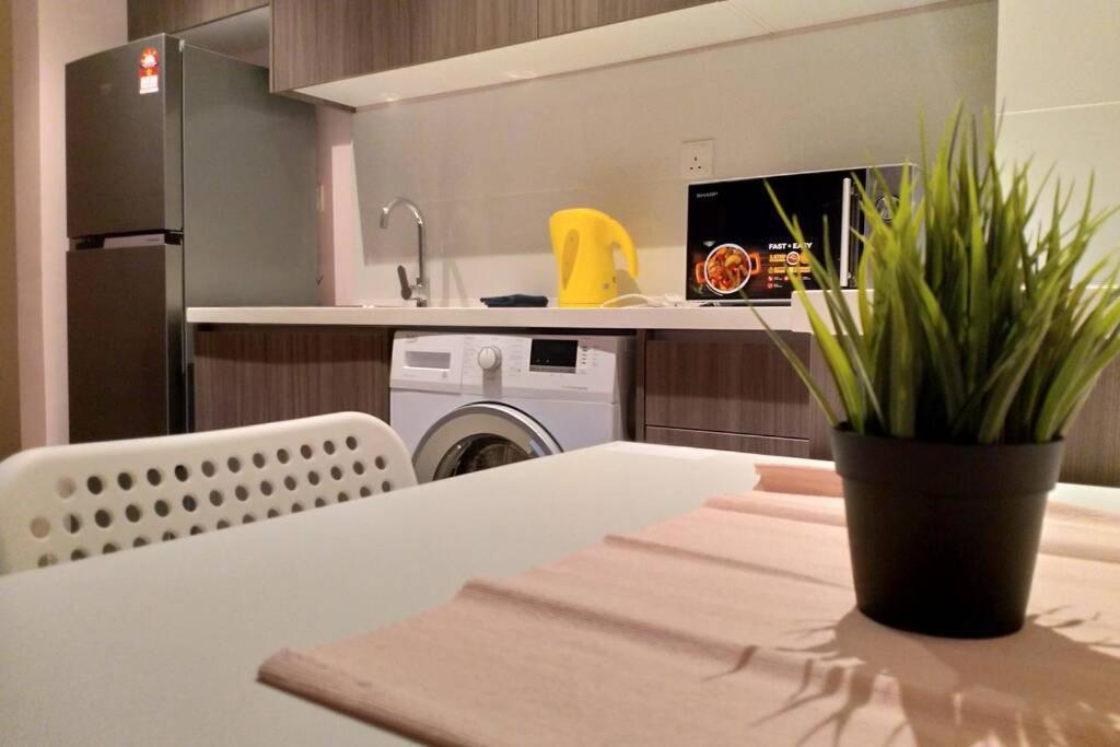 Hb1512- Hyve Studio Unit, Lake View, Cyberjaya, Free Wi-Fi, Free Parking, Netflix,Pool, 3038 Kültér fotó